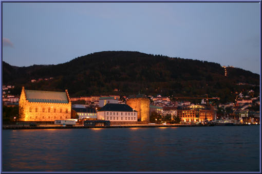 Bergen in der Dämerung