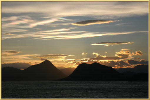Sonnenaufgang auf See
