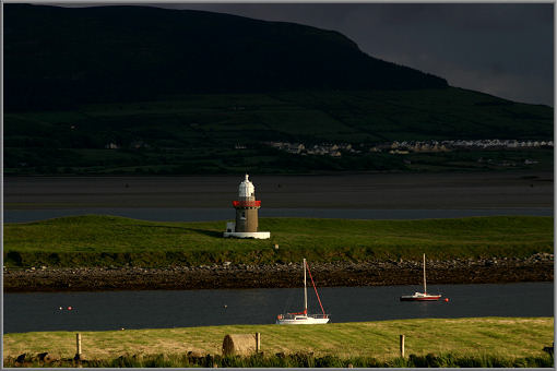 Leuchtturm bei Rosses Point in der Abendsonne