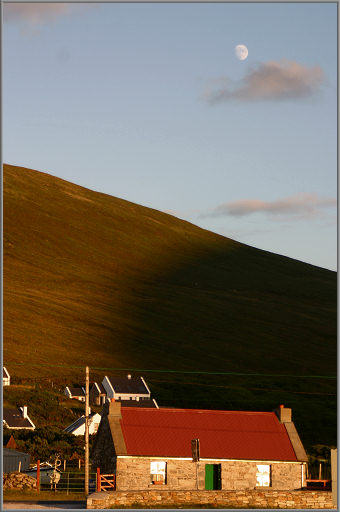 Mond über Dugort, Achill Island
