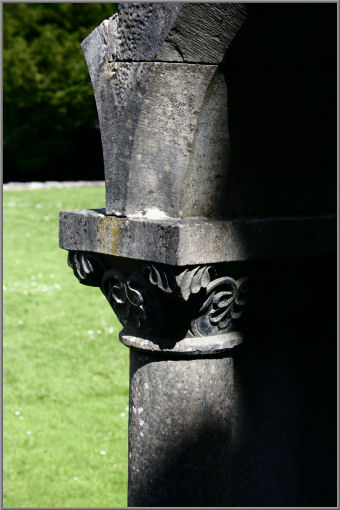 Cong Abbey, Säulenfragment