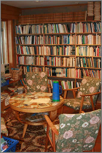 Gemütliche Leseecke in einem Antiquariat