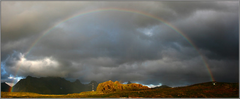 Regenbogen überm Campingplatz Fredvang