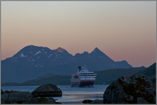 MS »Nordkapp« im Raftsund