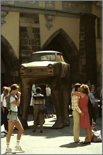 Trabbi auf Füßen